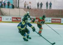 Ladakh gets ready for the Ice Hockey League at Royal Enfield
								
